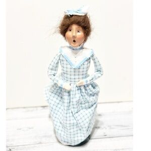 Byers  Choice Women Lady Vintage Antique Caroler